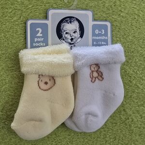 NWT 8-12 lbs 0-3M Gerber Yellow + White Baby Socks - 2 Pair + Teddy Design (Q10)